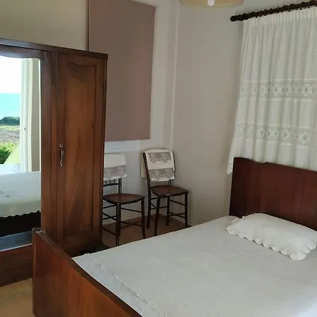 In Overlooking The Ionian Sea * Skafidia